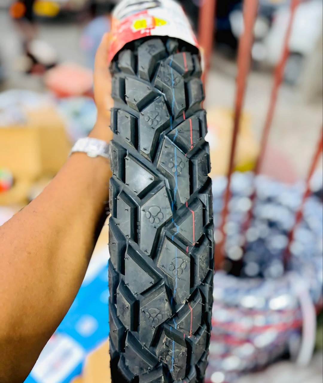 Ocelot Tyre (300-17)